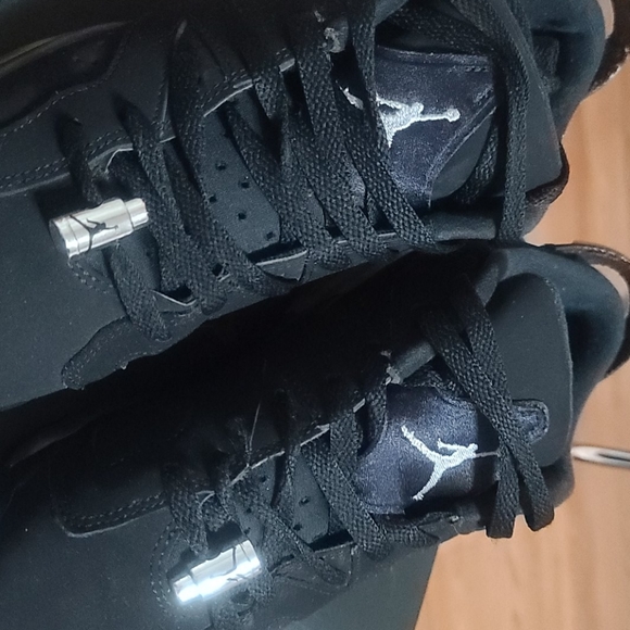 Jordan 6's!! some yellowing on bottom. #jordans - Picture 5 of 5